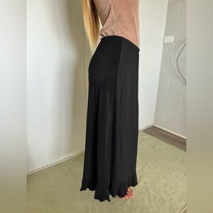 JKLA Cali | Black Flutter Hem Skirt Size M